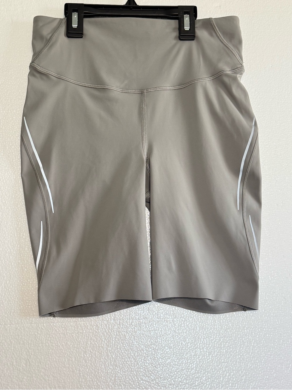 lululemon Base Pace High Rise Reflective Shorts 8” Athletic Gray Size 6 - Picture 4 of 13